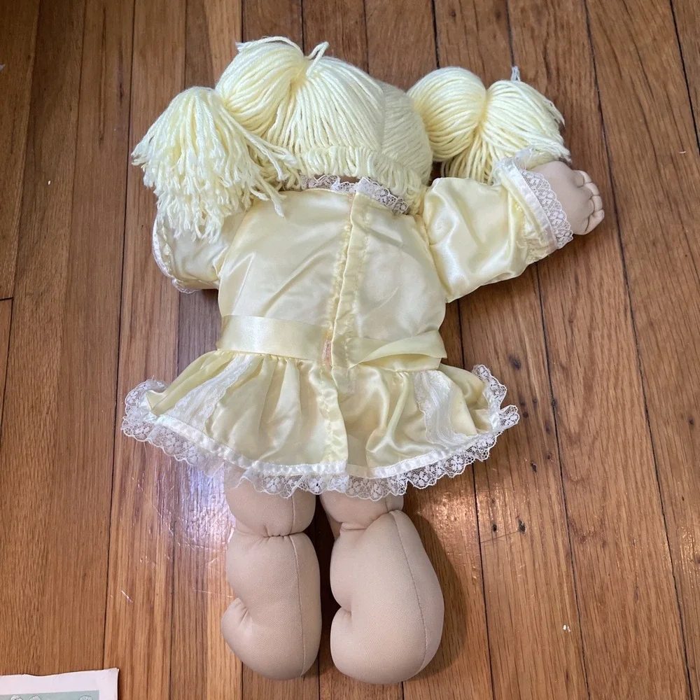 Cabbage Patch Kids Doll Blonde Yellow Yarn Hair Blue Eyes Outfit Pacifier Papers
